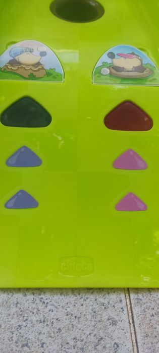 Minigolfe de brincar de criança