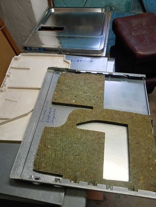 Zmywarka Elektrolux ESL65070R na części.