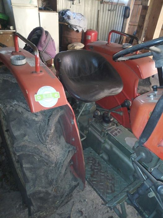 Продам трактор янмарь 1700.