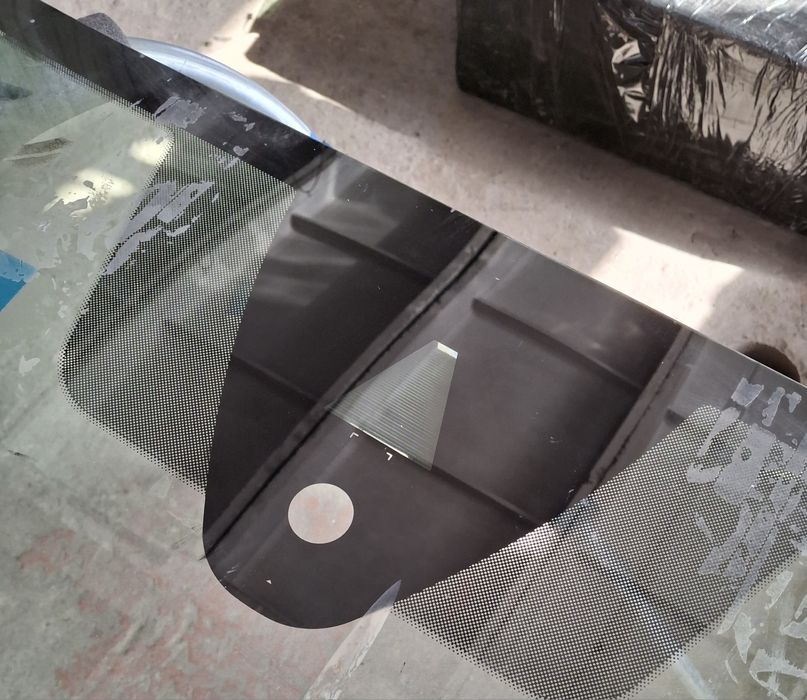 Скло передне Volkswagen Passat NMS Sedan 2019