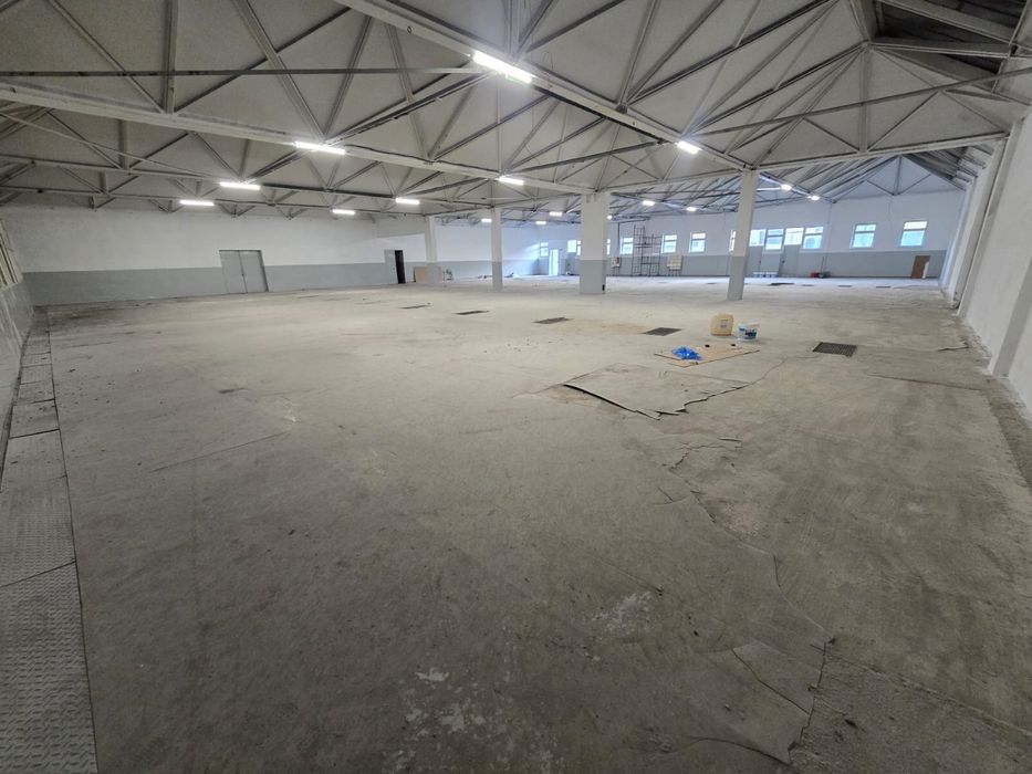 Wynajme hale centrum Lubina 1100m2