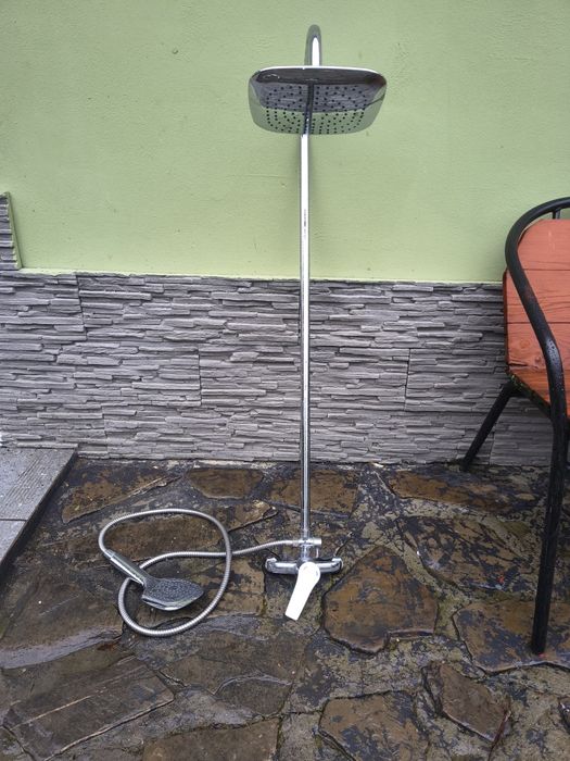 Bateria prysznicowa ścienna z deszczownicą