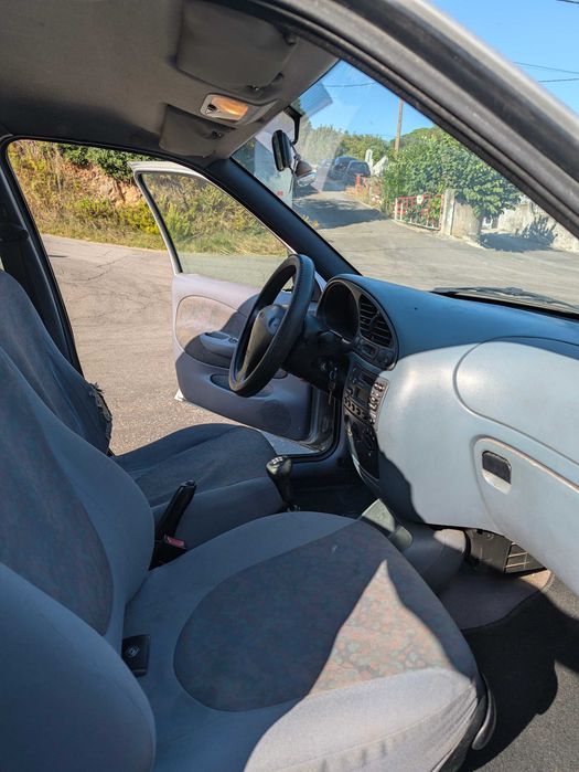 FORD Fiesta 1.25i 16V Gasolina 75 cv - Boa mecanica
