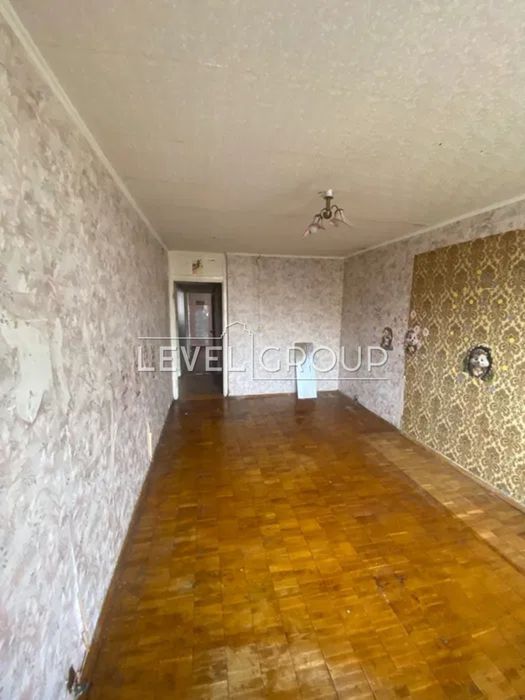 Продаж 3 кімнатної квартири метро Вокзальна Солом'янський р-н