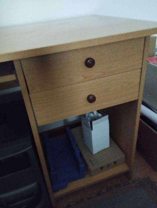 Secretária para escritório