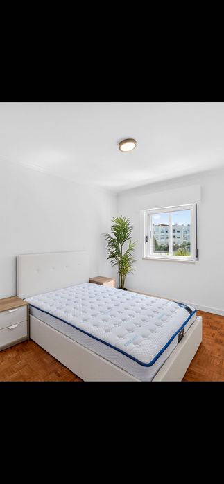 Mesas de cabeceira bom estado