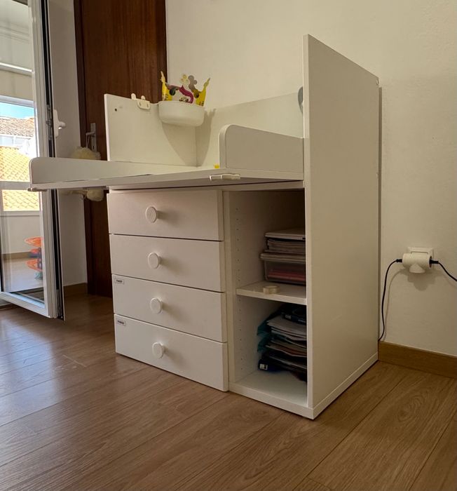 Muda fraldas/secretaria