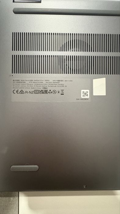 Portatil 2-em-1 LENOVO