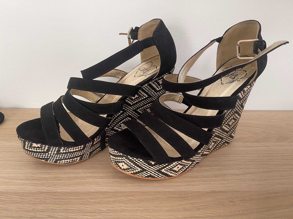 Espadryle na koturnie