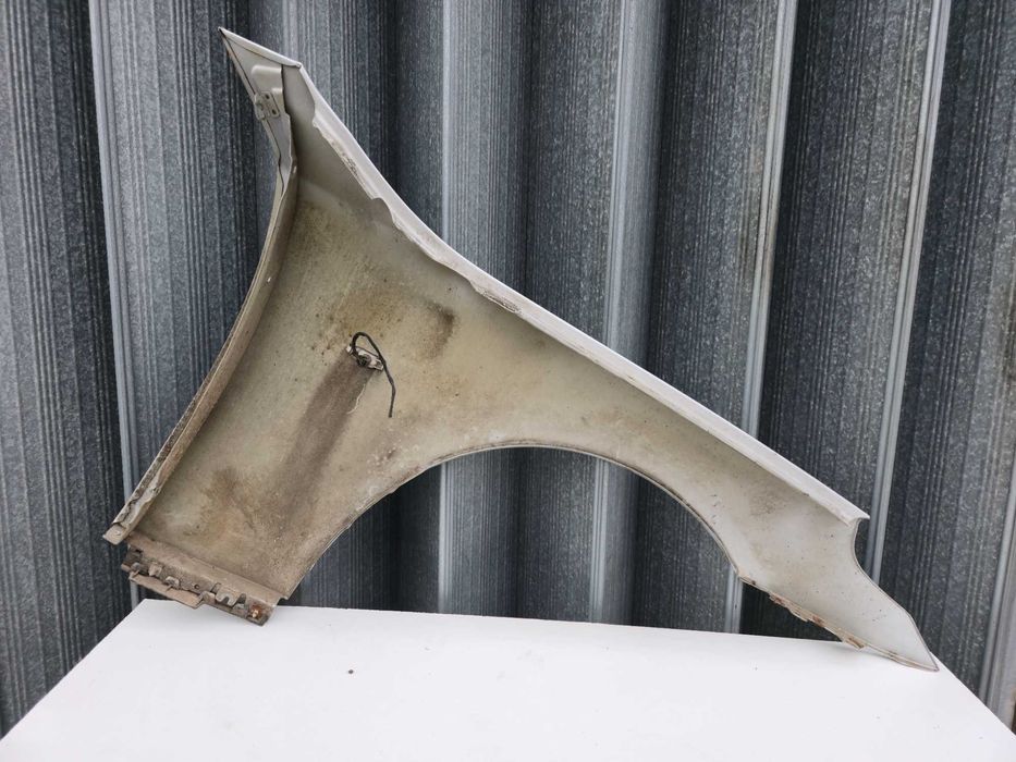 Guarda lamas esquerdo BMW Serie 5 E60 E61 (2003.-2010.)