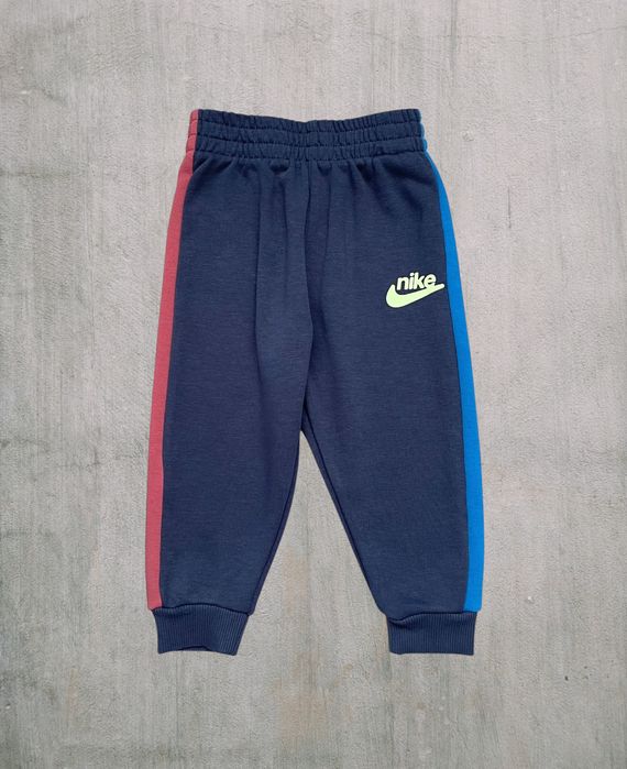 Оригінальний костюм Nike на 2 роки