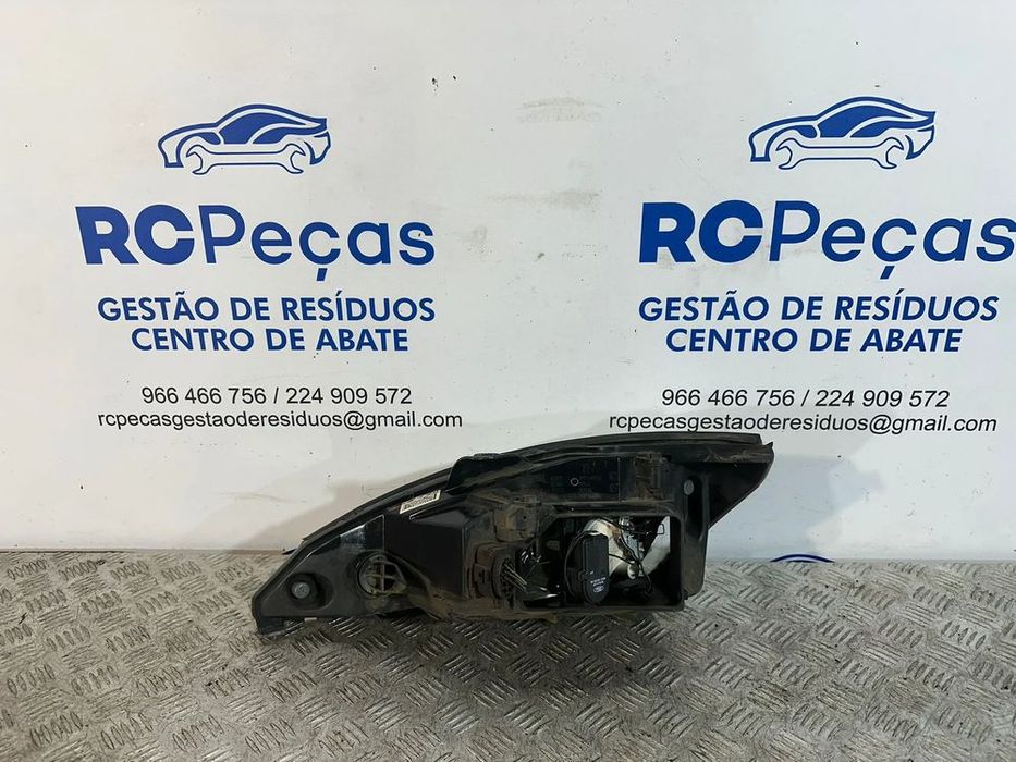 Oticas Farol Frente Frontal Esquerda Direita Original Ford Focus I 1