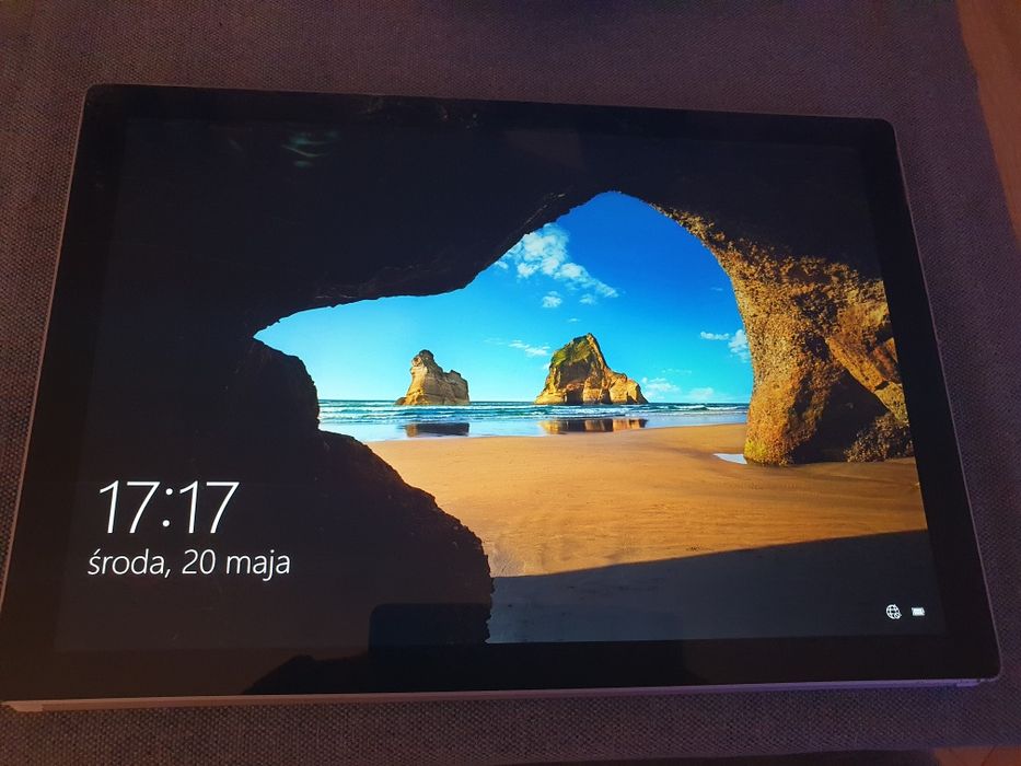 Microsoft Surface Pro 5 1796 i5 7300U 256GB 8GB RAM