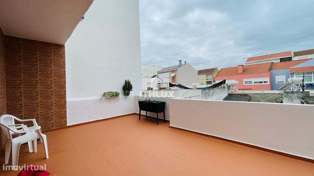 T2 com Terraço Alto Seixalinho