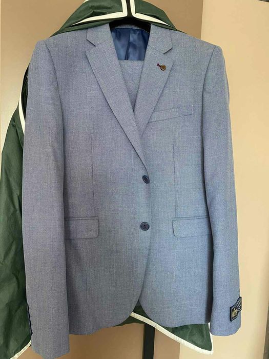 Костюм мужской