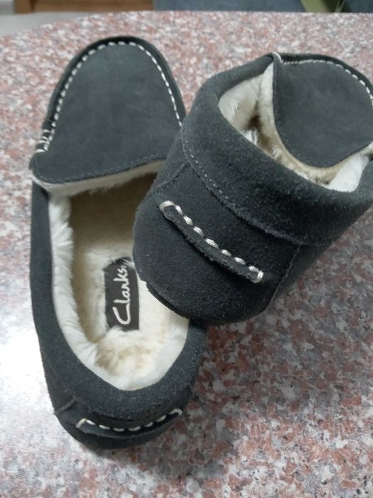 Продам фирменные утеплённые мокасины.