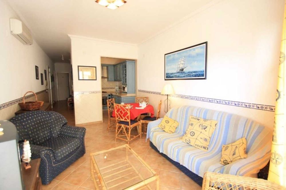 Apartamento T2 a 50 metros da praia com vista mar