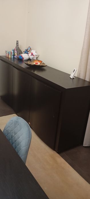 Aparador de marca madeira escura