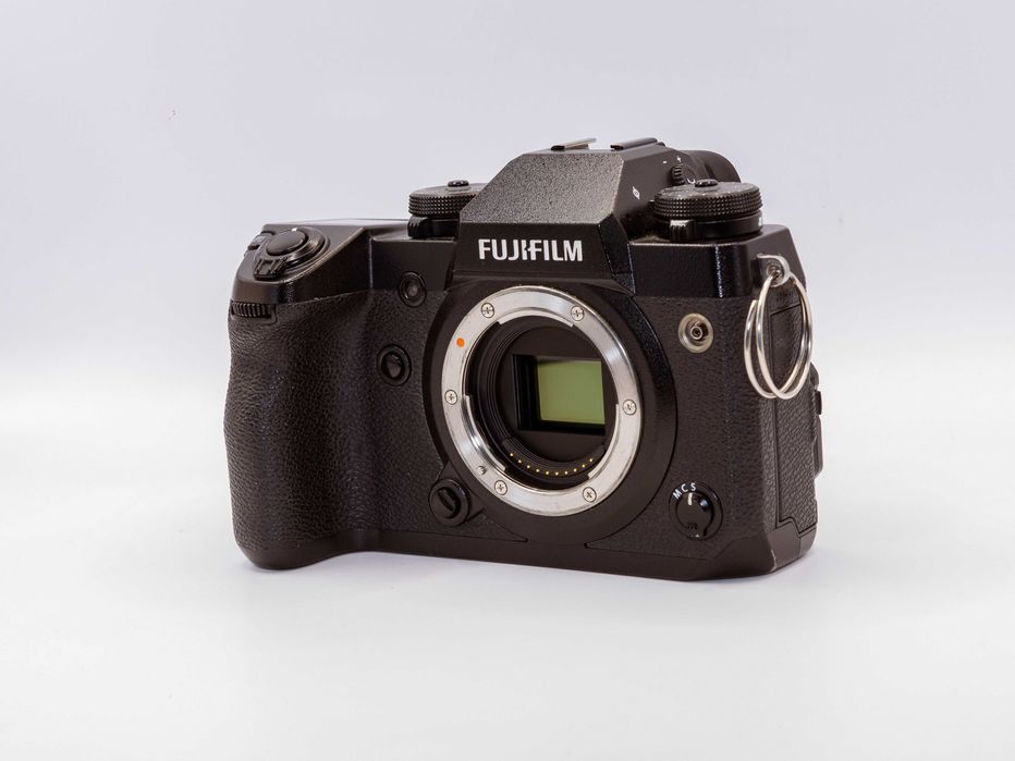 Fujifilm X-H1 + Lente 16-55mm + Flash Godox – Kit Profissional