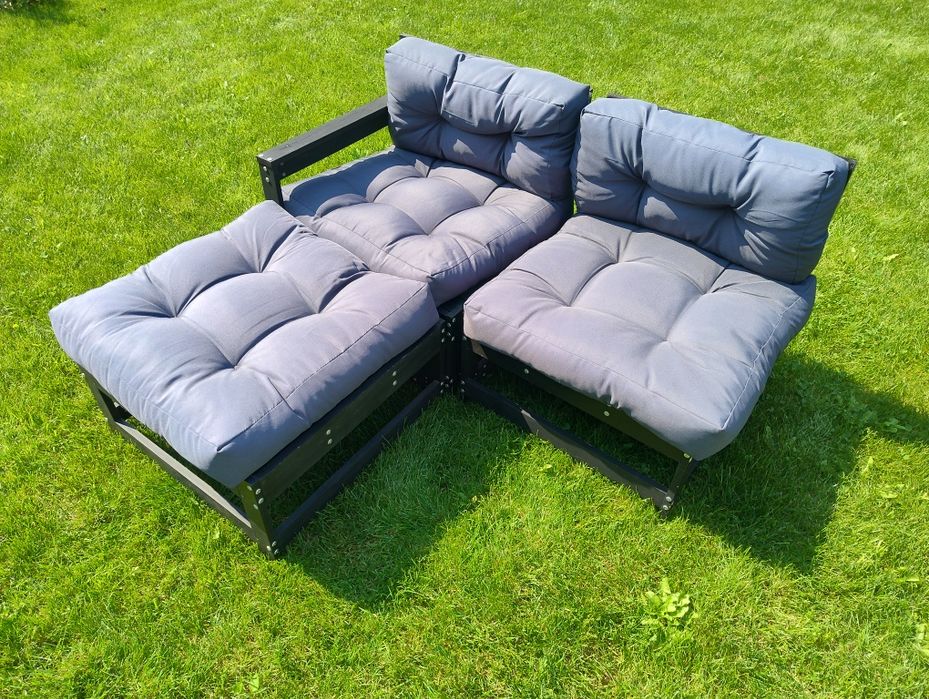 Zestaw wypoczynkowy na taras, do ogrodu - sofa modułowa, czarna, drewno