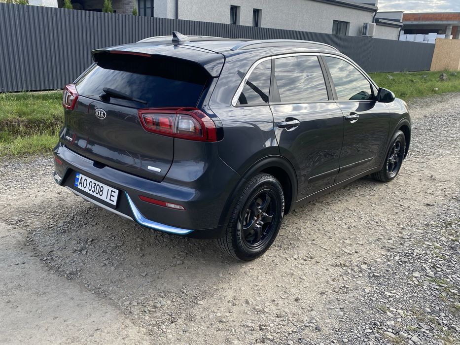 Кіа ніро ПЛАГІН -гібрид автомат Киа ниро авто хюндай бензин срочно