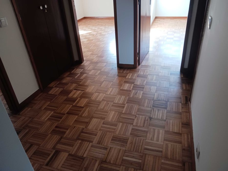 Andar moradia aluguer