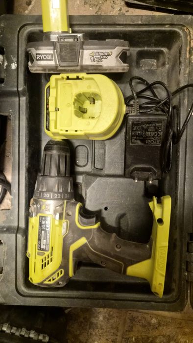 Wkrętarka Ryobi plus Frezarka  plus inne