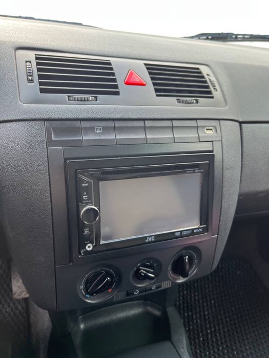 Продам skoda fabia 2006