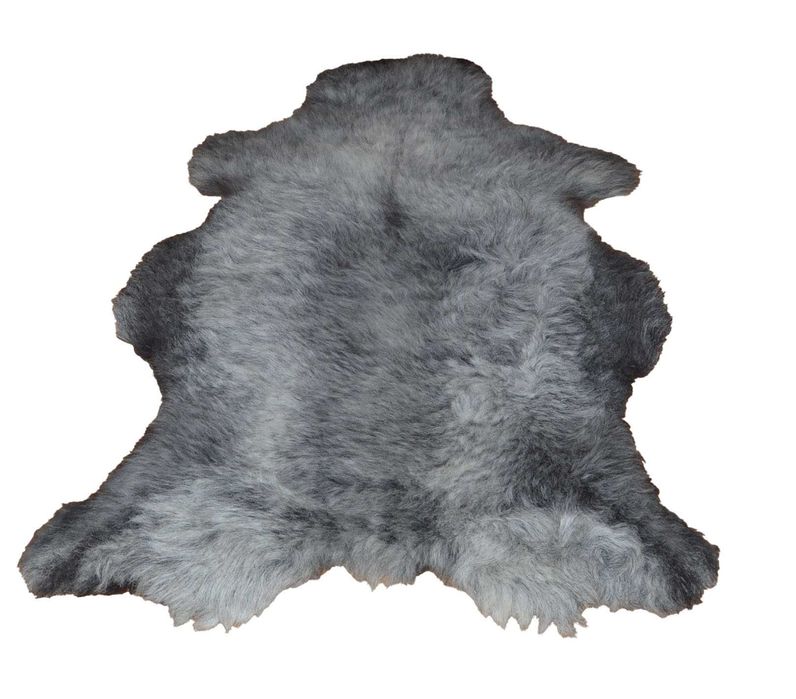 Naturalne skóry owcze jagnięce różna wielkość kolory orginalne