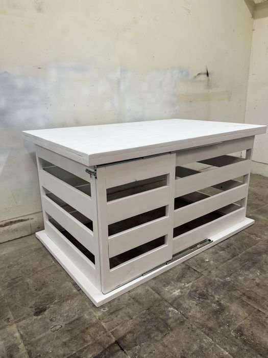 Будинки з дерева для собак , котів