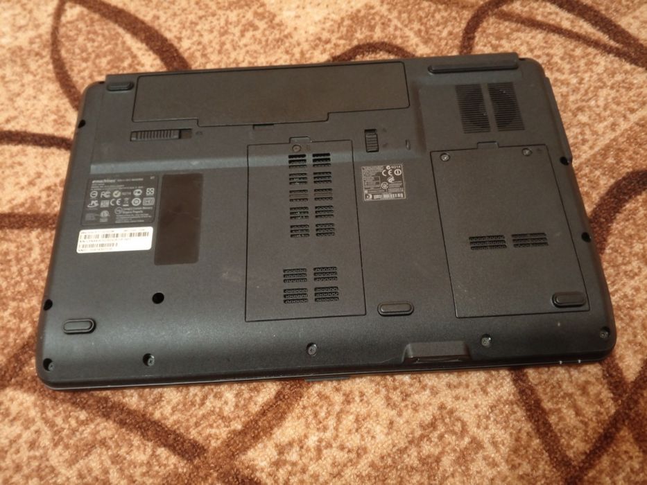 Продам ноутбук Emachines E727
