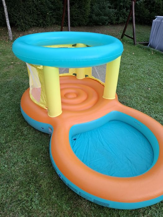 Dmuchany plac zabaw,  trampolina, basen