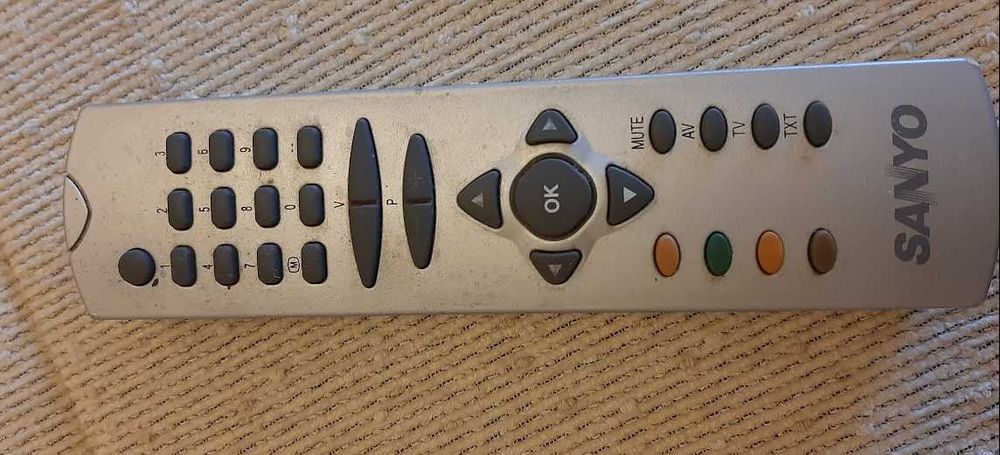 TV Sanyo + Leitor DVD Grundig