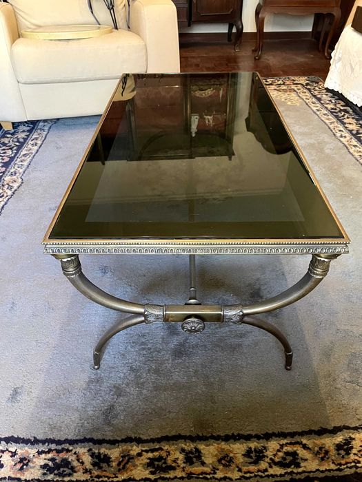 Mesa de Centro em Vidro Fumado e Estrutura Metálica