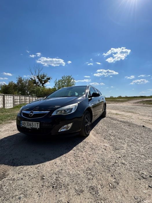 Opel Astra J 2011 Sports Tourer 1.7 CDTI
