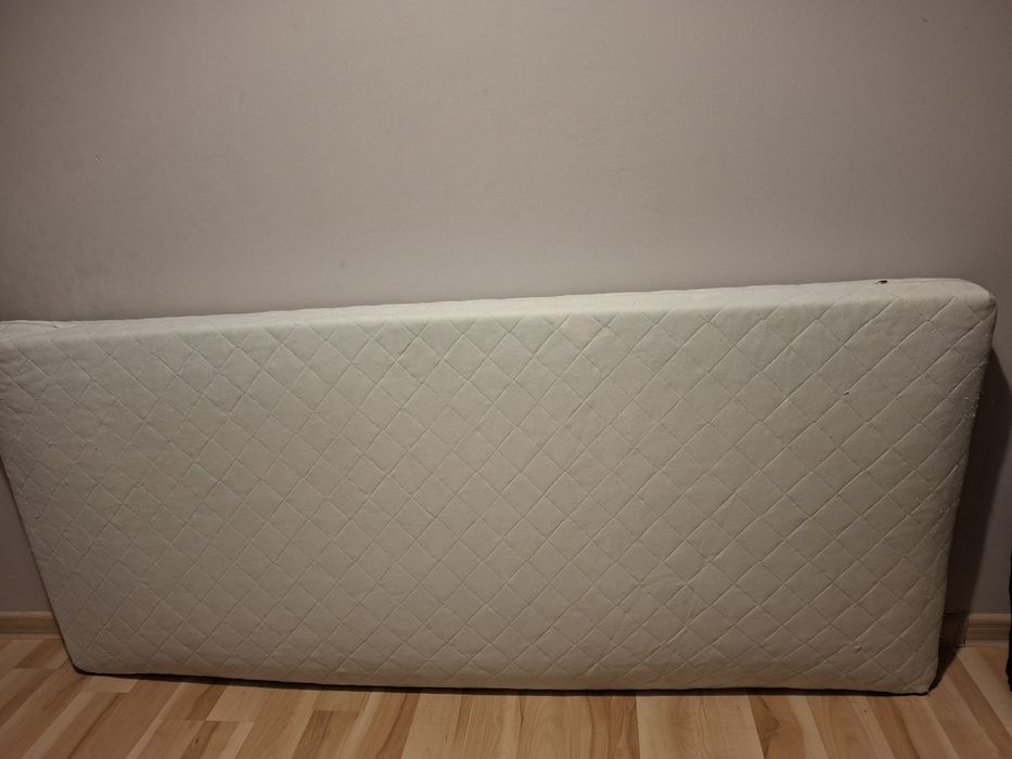 Materac do łóżeczka dziecięcego oddam za darmo