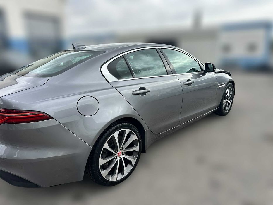 Jaguar XE 2.0d 180cv Caixa Aut. de 2020 Salvado