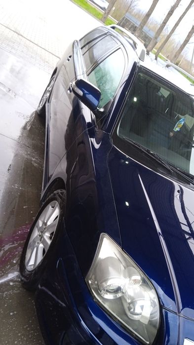 Toyota Avensis T25