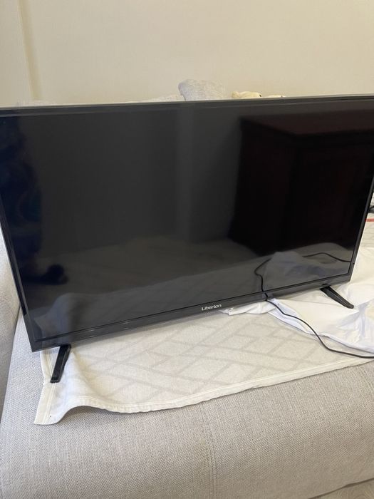 Телевізор Liberton 40", смарт ТВ