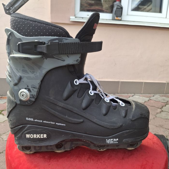 Ролики)Роликові ковзани worker 45 розміру