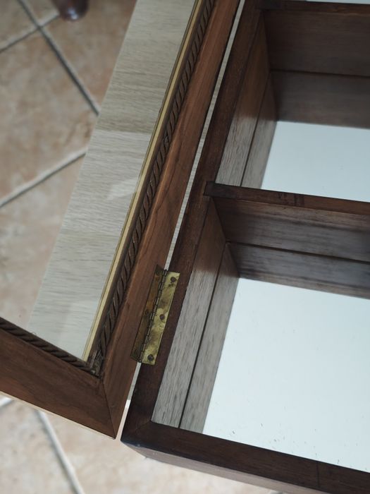 Vitrine de parede antiga