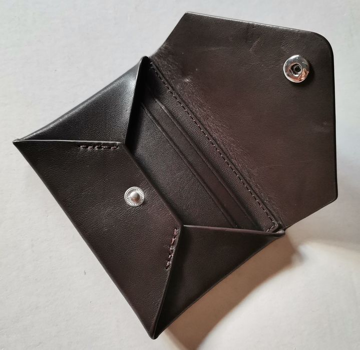 Portfel typu koperta Massimo Dutti.