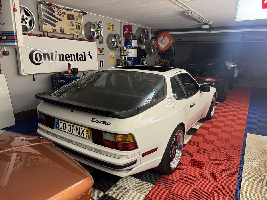 Porsche 944 turbo