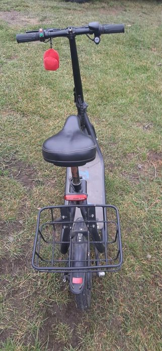 Hulajnoga elektryczna Frugal z siedzeniem i koszykiem