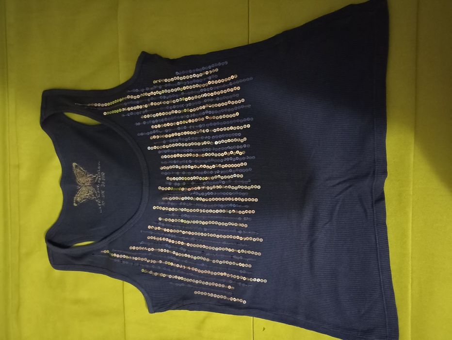 Koszulka ze zdobieniami, stan bardzo dobry