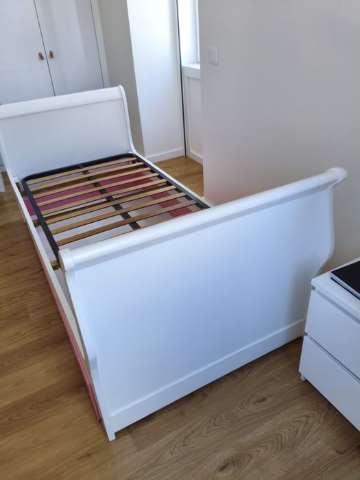 Cama com gavetao inferior