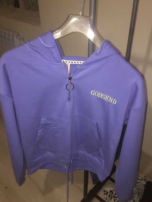 Фіолетова кофтинка