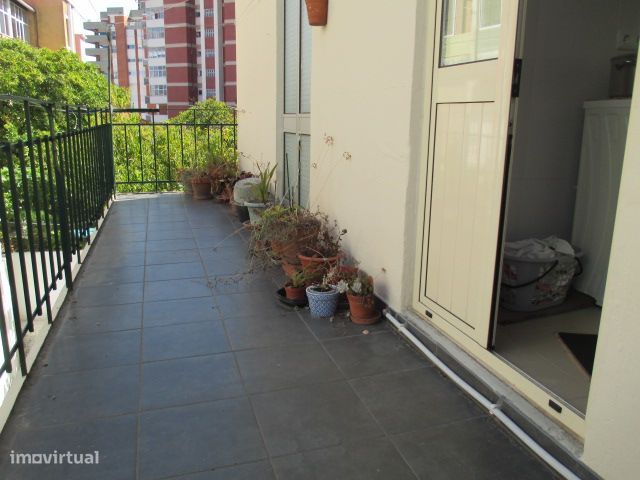Apartamento T4 na Alameda da Conchada