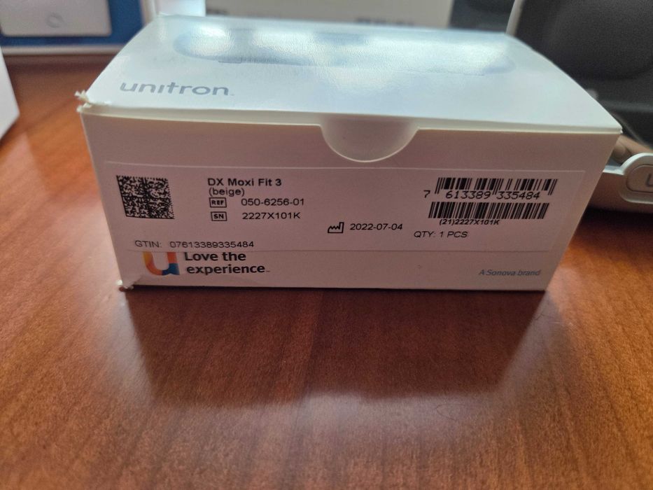 Aparaty słuchowe Unitron DX Moxi Fit 3 + osuszacz Perfect Dry Lux.