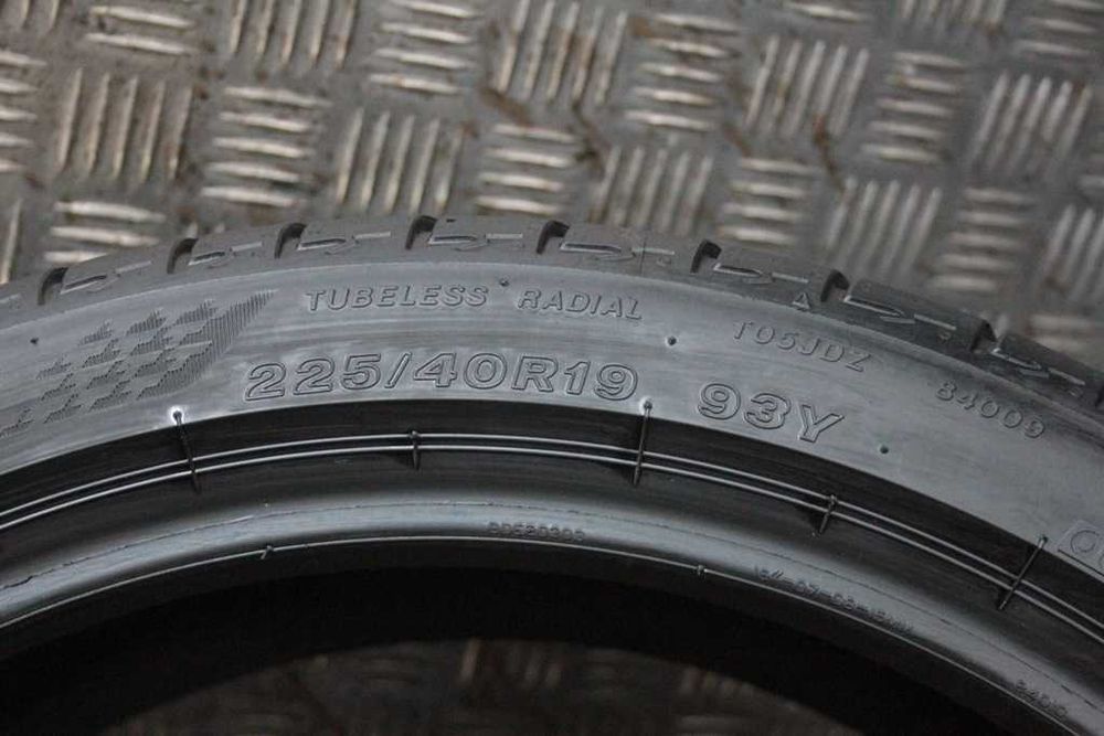 225/40/19 Bridgestone Turanza T005 225/40 R19 93Y XL 2021r